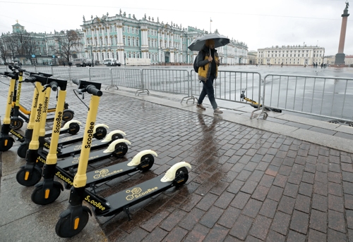 В Санкт-Петербурге ввели запрет на движение электросамокатов в некоторых районах на время массовых мероприятий