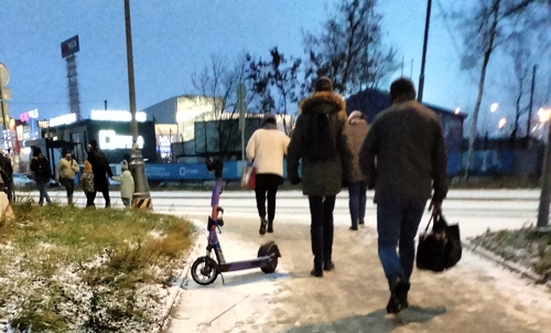 Нам мешает самокат